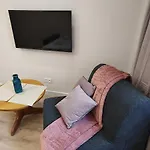 Apartament Chelmska 24 *