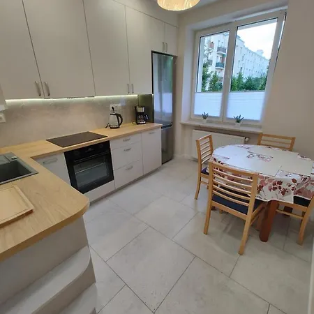 Apartament Chelmska 24 *